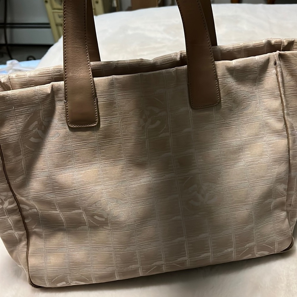 CHANEL Travel Ligne Tote